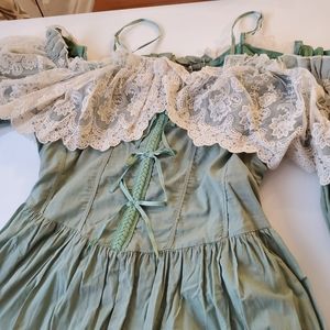 Long off shoulder stunning dress